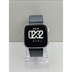 Fitbit Versa FB504 Smartwatch Fitness Heart Rate Bluetooth Extr Bands No Charger